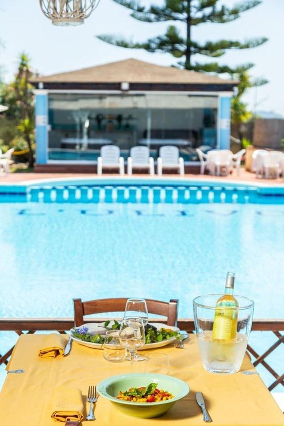 Hotel L'Ulivo Джиразоле Экстерьер фото