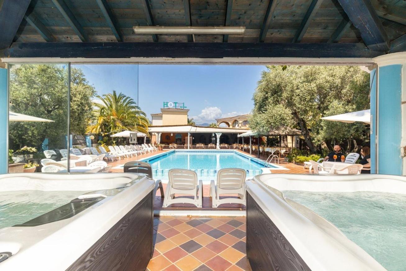 Hotel L'Ulivo Джиразоле Экстерьер фото